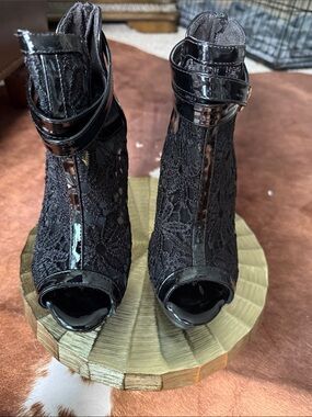 Black Lace Peep-Toe Ankle Boots - Women's Fashion Heels